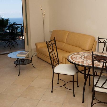Taormina Seaview Apartment - Taormina Holidays Екстериор снимка