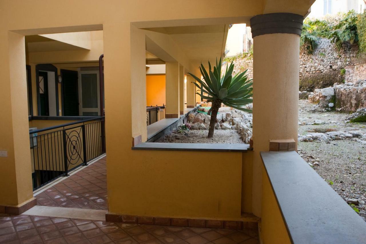 Taormina Seaview Apartment - Taormina Holidays Екстериор снимка